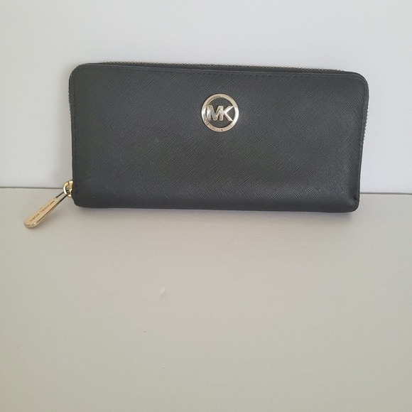 MICHAEL KORS Black Saffiano Leather Zip Around Wallet Card Bill Holder Classic - Picture 1 of 12